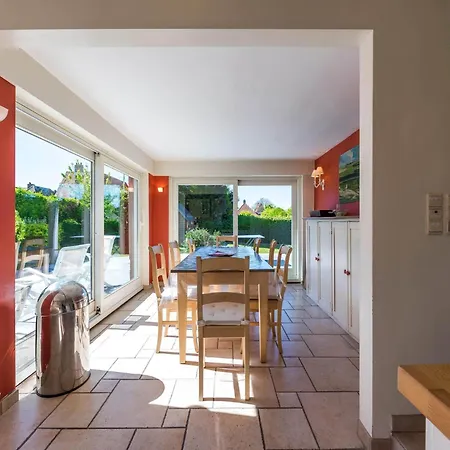 Villa In St-idesbald Near Ster Der Zee Beach, Cleaning Included